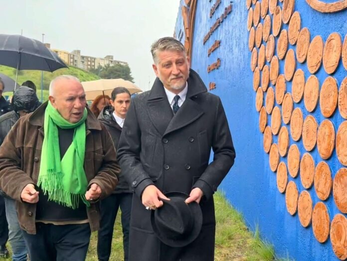 Antonio Presti e il Ministro Alessandro Giuli a Librino